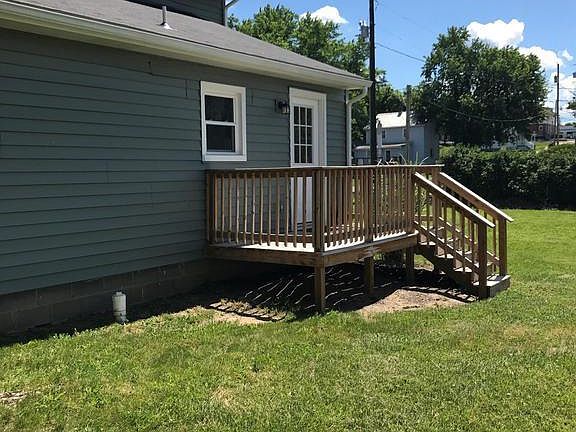 3rd image of 1065 Green St