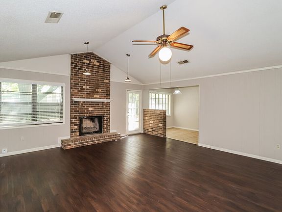 5th image of 7261 Hollorn Ln