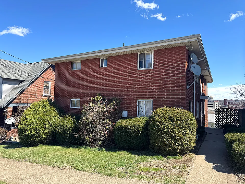 41 Division St #1