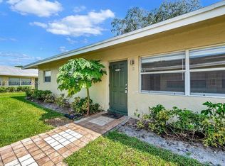 6907 SW 7th St, Pompano Beach, FL 33068