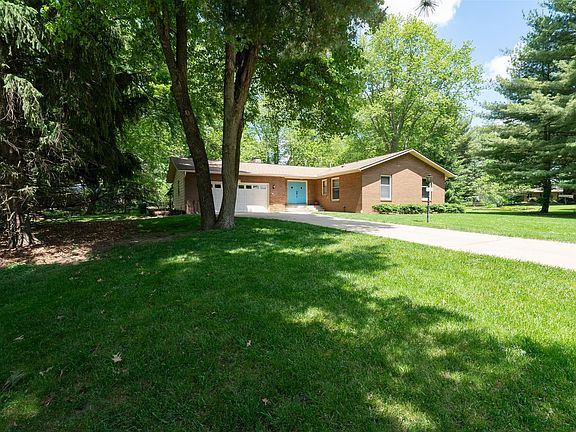 2nd image of 1107 Oak Creek Cir