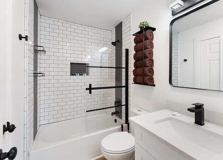 807 Cullen Blvd #4 — Photo 11