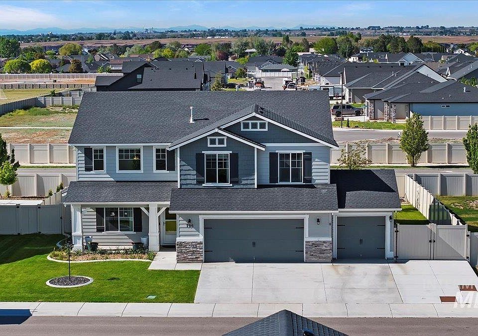 1st image of 796 Pronghorn Dr