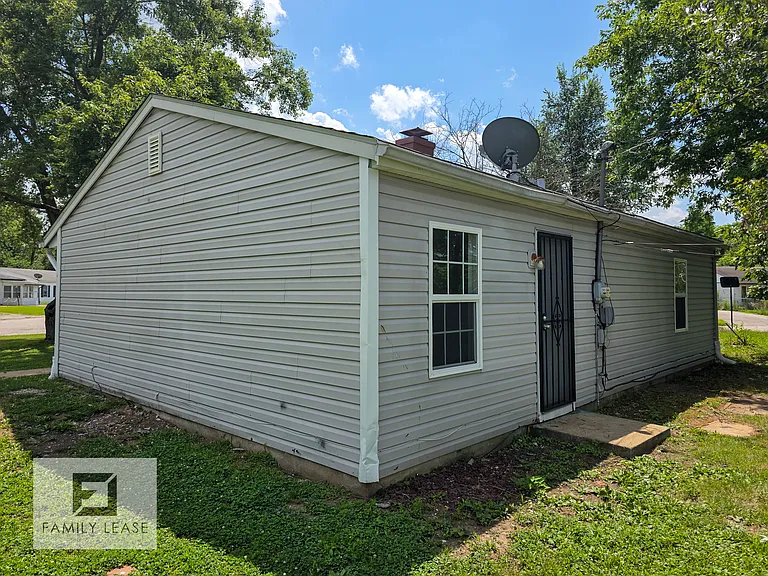 825 Saint Monica Dr — Photo 25