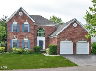 42 Commonwealth Dr, Fairfield, CT 06824