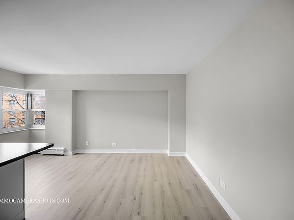 5th image of 4970 N Marine Dr APT 526