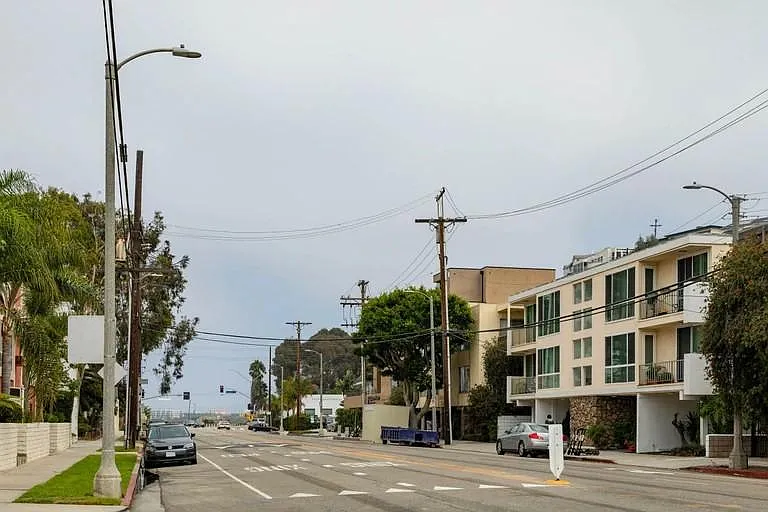 342 Culver Blvd #4 — Photo 9