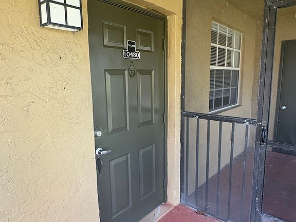 3rd image of 10408 NW 8th St #201