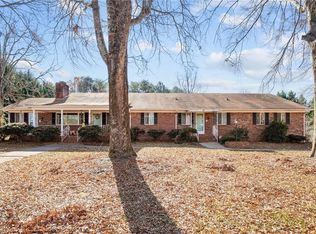 3613 Westwood Rd, Hamptonville, NC 27020