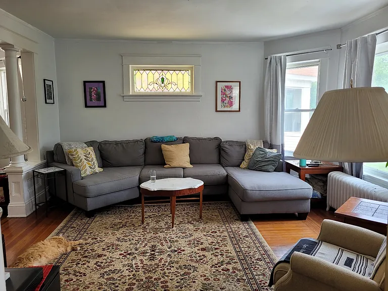 823 Hampton Ave #1 — Photo 2