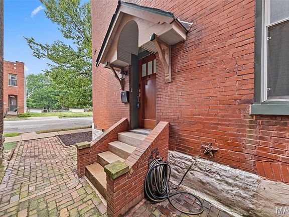 3rd image of 3010 Missouri Ave