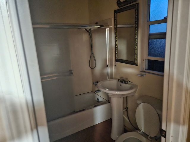2nd image of 1811 E 17th St APT C