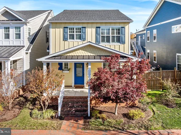 214 Claiborne St, Chester, MD 21619