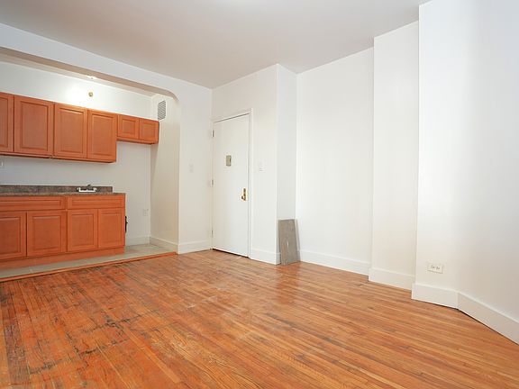 2nd image of 1900 Avenue W Floor 6