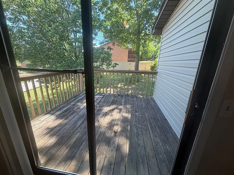 366 Dalewood Ave — Photo 8