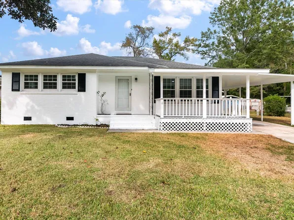 7049 Kenneth Dr, North Charleston, SC 29406