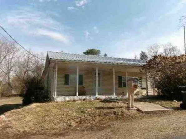 484 Haessler Ave, Zanesville, OH 43701