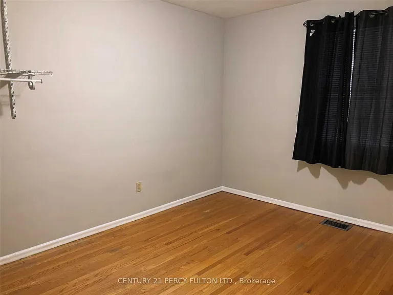 21 Ivanhoe Ct — Photo 7
