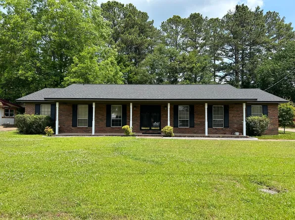 1825 Edwardian Way, Anniston, AL 36207