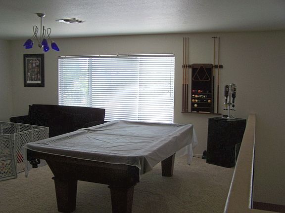 Incredible Bonus room perfect for home office, game room, TV, kids or guests.