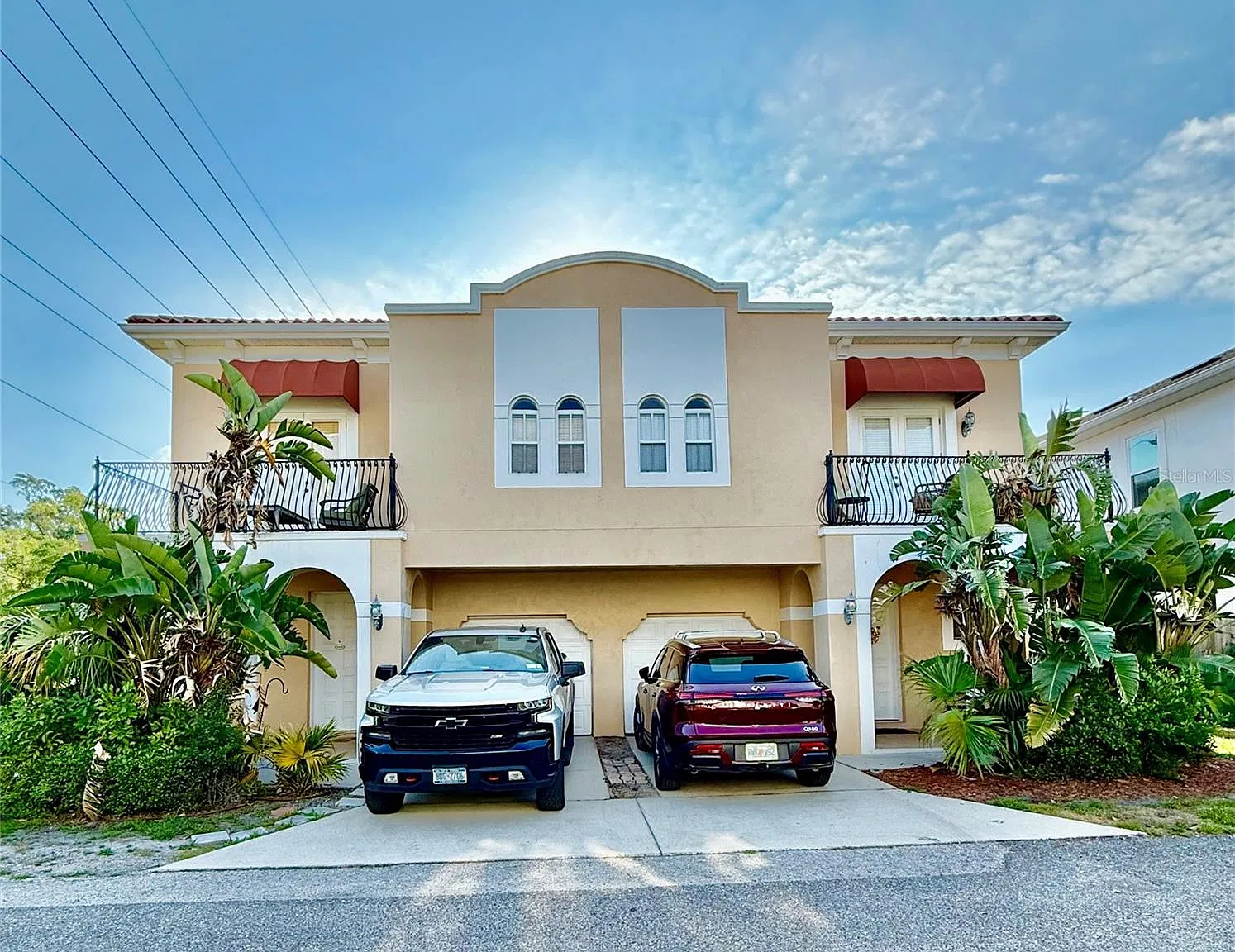 3 bed, 2.5 bath, 1920 sqft, $3,995 — Photo 1