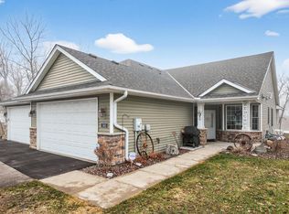 343 Sophia Ave E, Maplewood, MN 55117