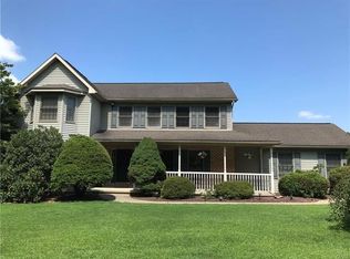 441 Schoeneck Ave, Nazareth, PA 18064