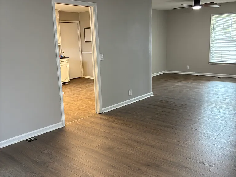 2955 Asbury Ln — Photo 6