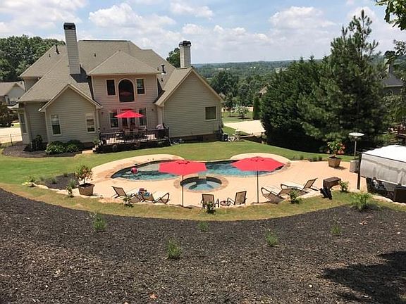 4th image of 5024 Glen Forrest Dr