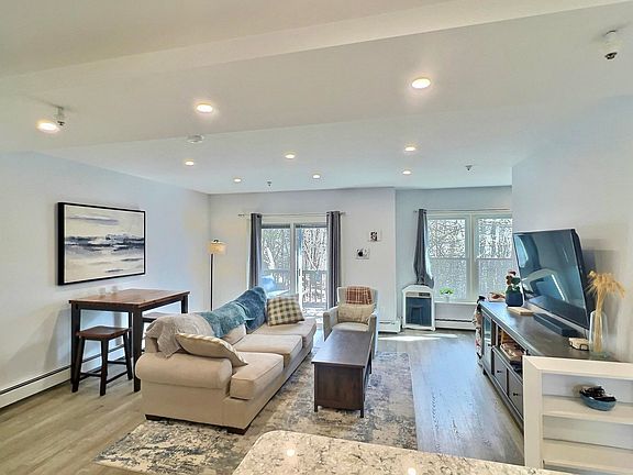 4th image of 40 Wolf Road