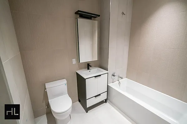 Rented by Highline Residential | media 52