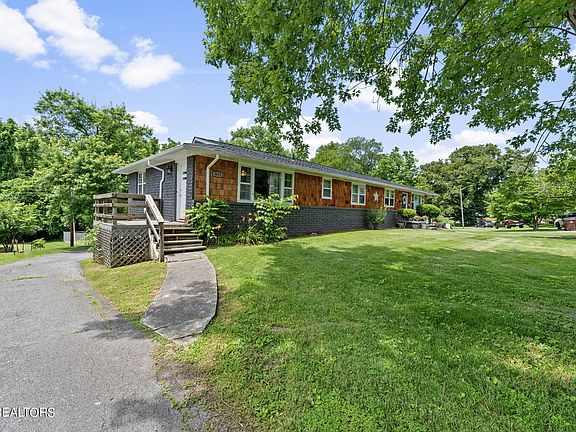 4th image of 3815 Nathaniel Rd
