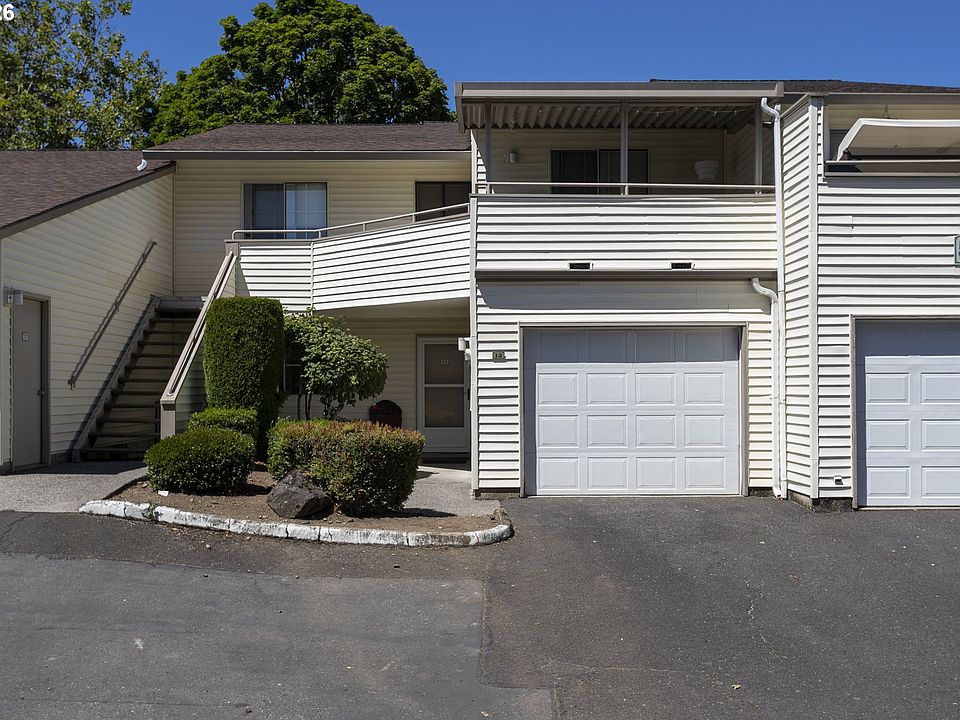 1st image of 522 SE 157th Ave Unit 13