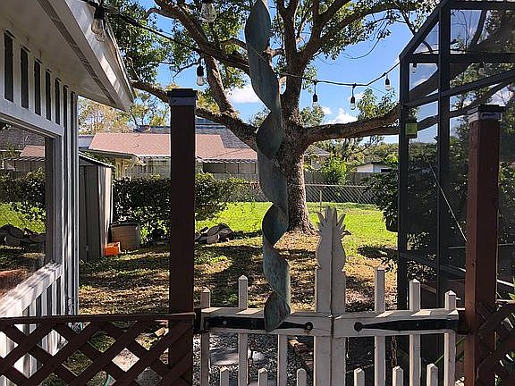 4th image of 1924 Magnolia Ave