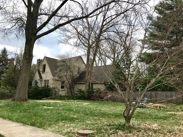 305 Saint Louis Ave, Rockford, IL 61104