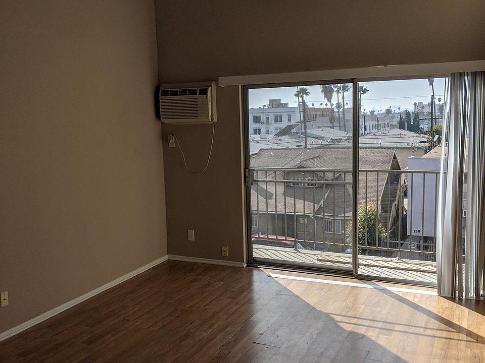 2nd image of 134 N Mariposa Ave