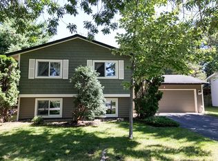 9683 Heath Ave S, Cottage Grove, MN 55016