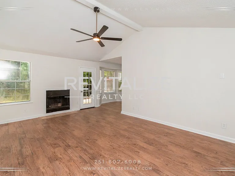 6513 Victoria Pl S — Photo 21