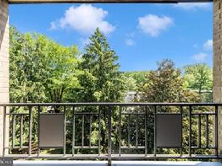 12202 Braxfield Ct #16/228 — Photo 41