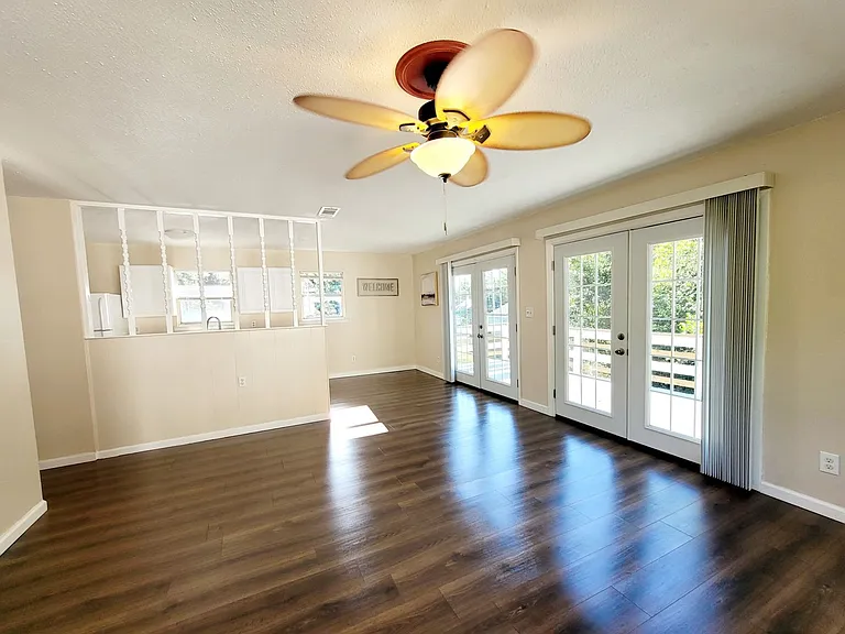 3903 W Gadsden St #B — Photo 3