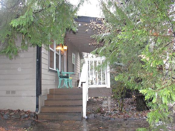 3rd image of 600 Brush St