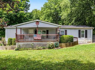 703 Briggs Rd, Dandridge, TN 37725