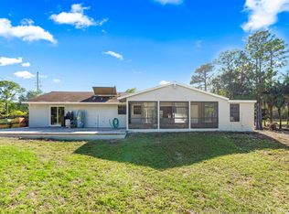 18055 W Sycamore Dr, Loxahatchee, FL 33470