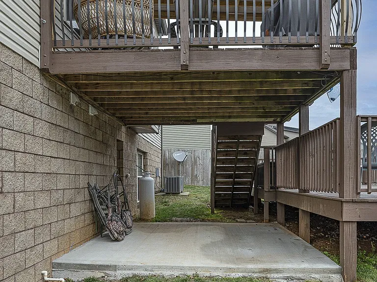 112 Irishman Way — Photo 32