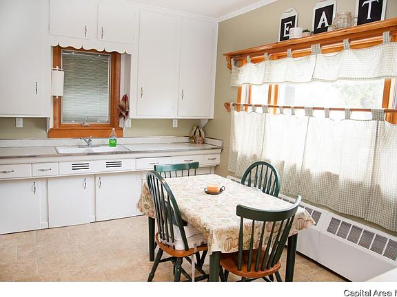 5th image of 315 W Union St