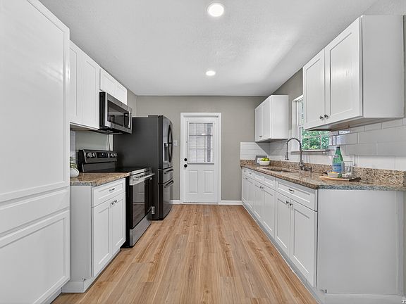 5th image of 214 WINN AVE