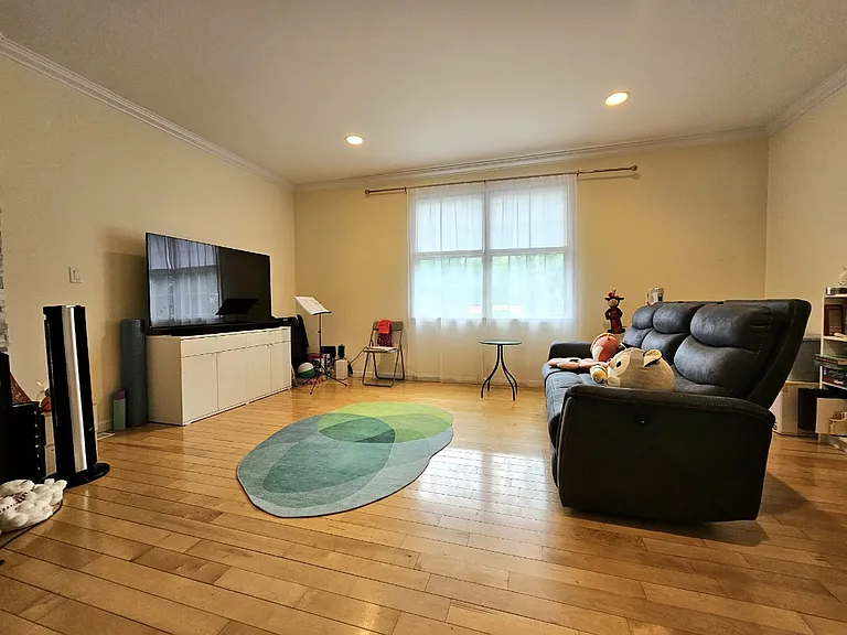 183 Tenafly Rd — Photo 9