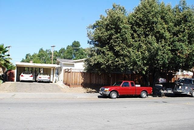 1st image of 1587 Mount Pleasant Dr