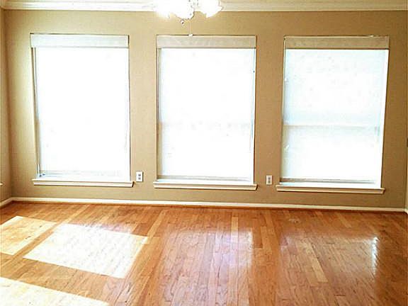 3rd image of 20823 Pierceton Ct