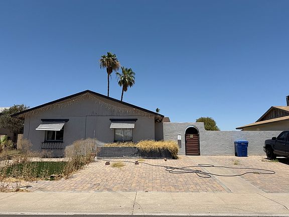 2nd image of 3360 W Mauna Loa Ln